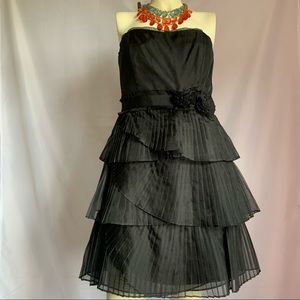 White House black market cocktail dress sz 4